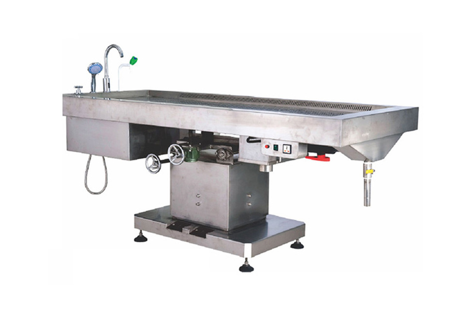 Three-axis full-scale adjustable large animal operating table